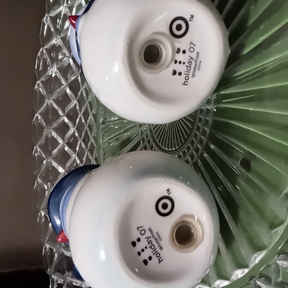 Target Holiday 07 Winterfrost Snowmen and Snow Woman Salt and Pepper Shakers. - Picture 4 of 5